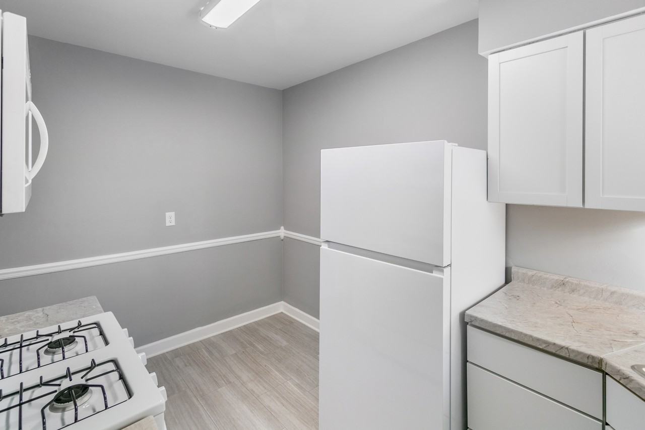 516 West Lawn Street - Photo 3 of 23