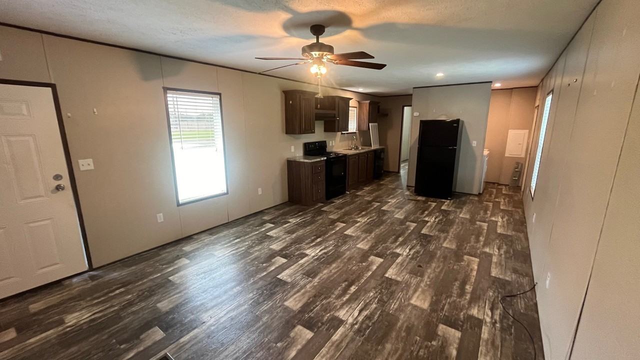 301 Henning Drive - Photo 3 of 14