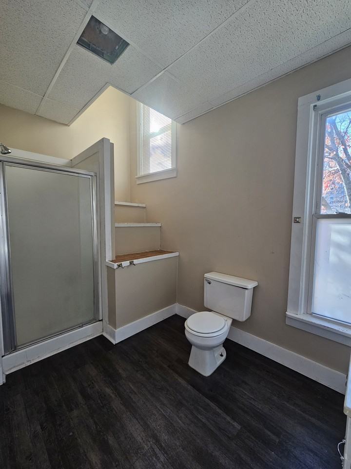 301 East Jefferson Street - Photo 2 of 6