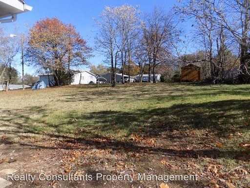 1031 Shalimar Dr - Photo 2 of 11