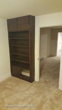 984 W Main St - Photo 3 of 8