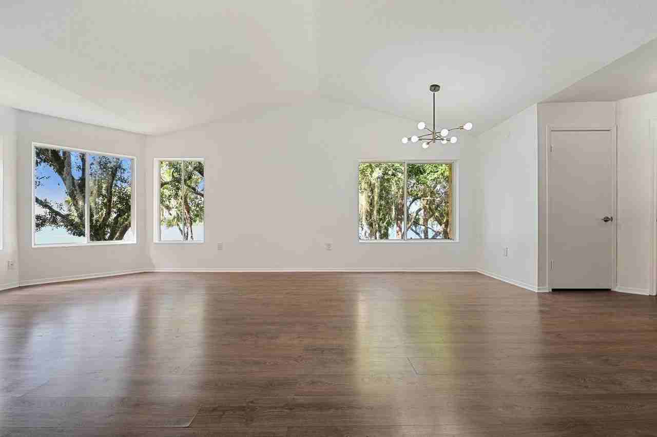 2465 Nw 33rd St #1512 - Photo 2 of 8