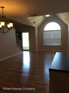 137 Miles Dr - Photo 2 of 8