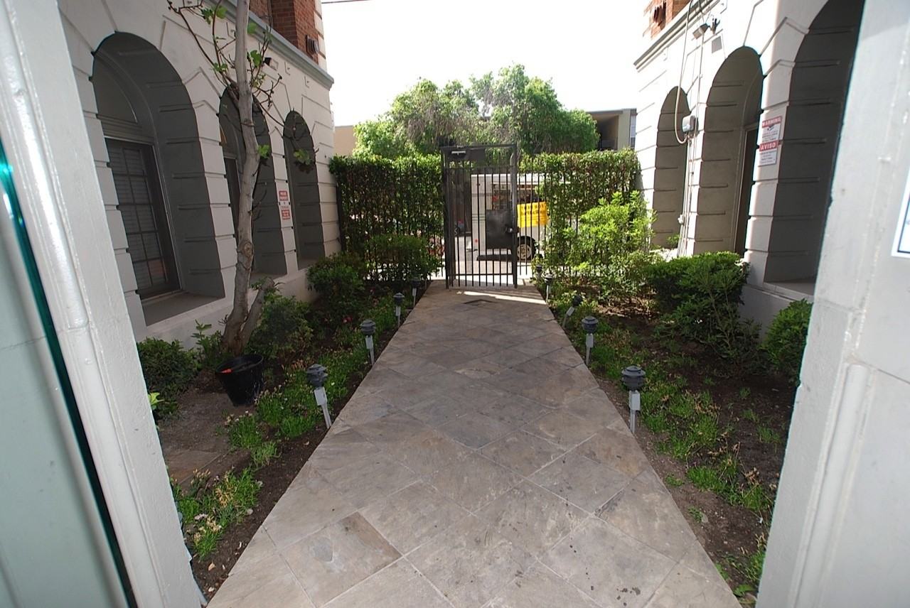 Arwyn Manor Apartments...New York Style..Newly Remodeled Apartments...Hardwood Floors! CALL NOW! - Photo 6 of 26