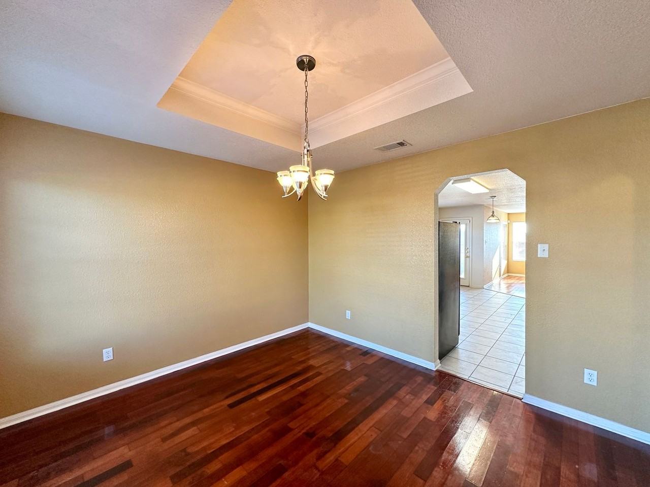 3406 Bull Run Dr - Photo 3 of 36