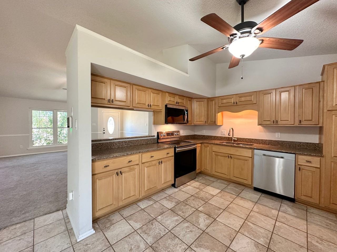 1907 Meadowbrook Dr - Photo 6 of 29