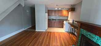 Affordable 3 bedroom, 1 bathroom, 1st floor - Photo 1 of 1