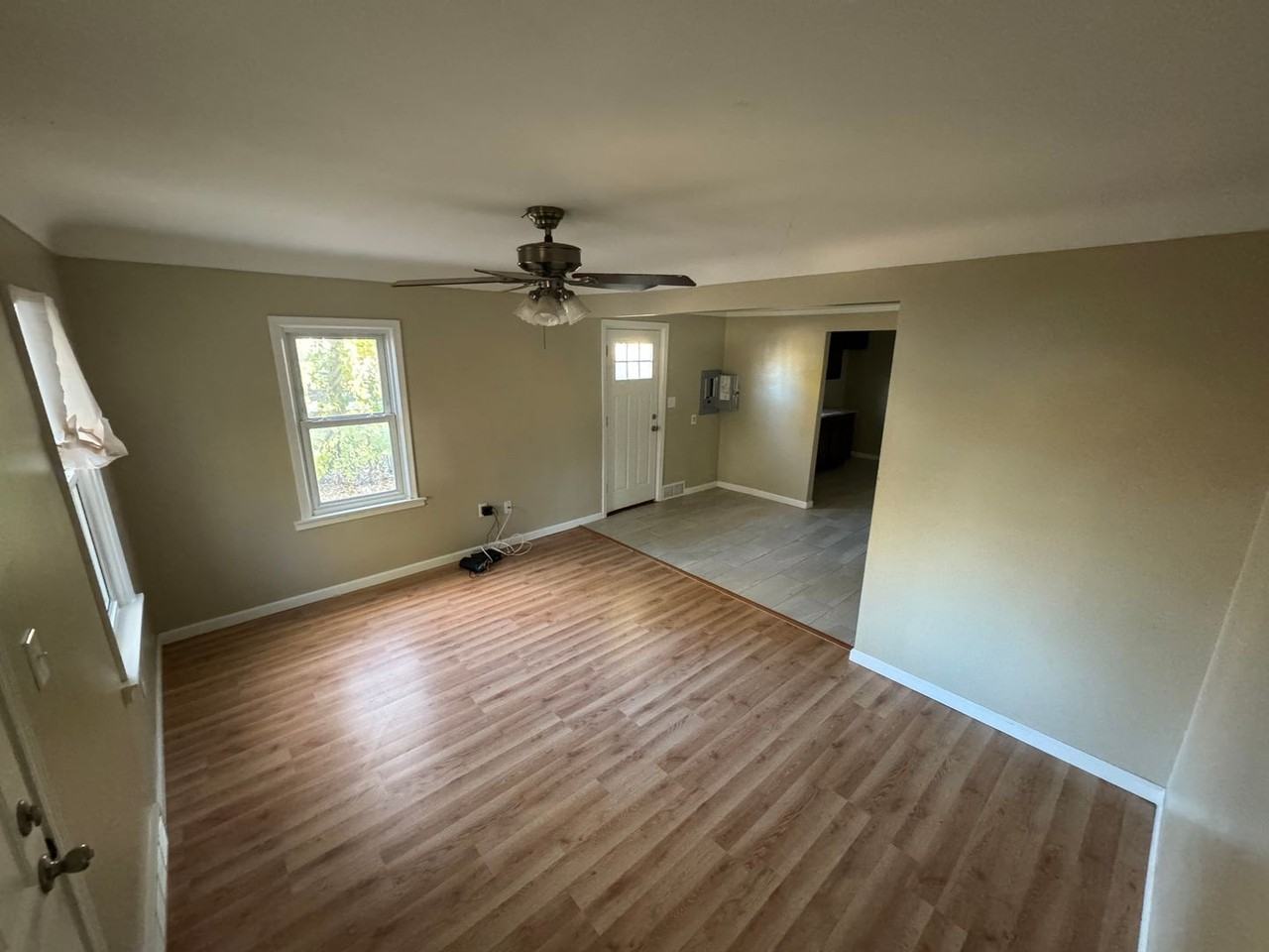 21408 Collingham Ave - Photo 4 of 12