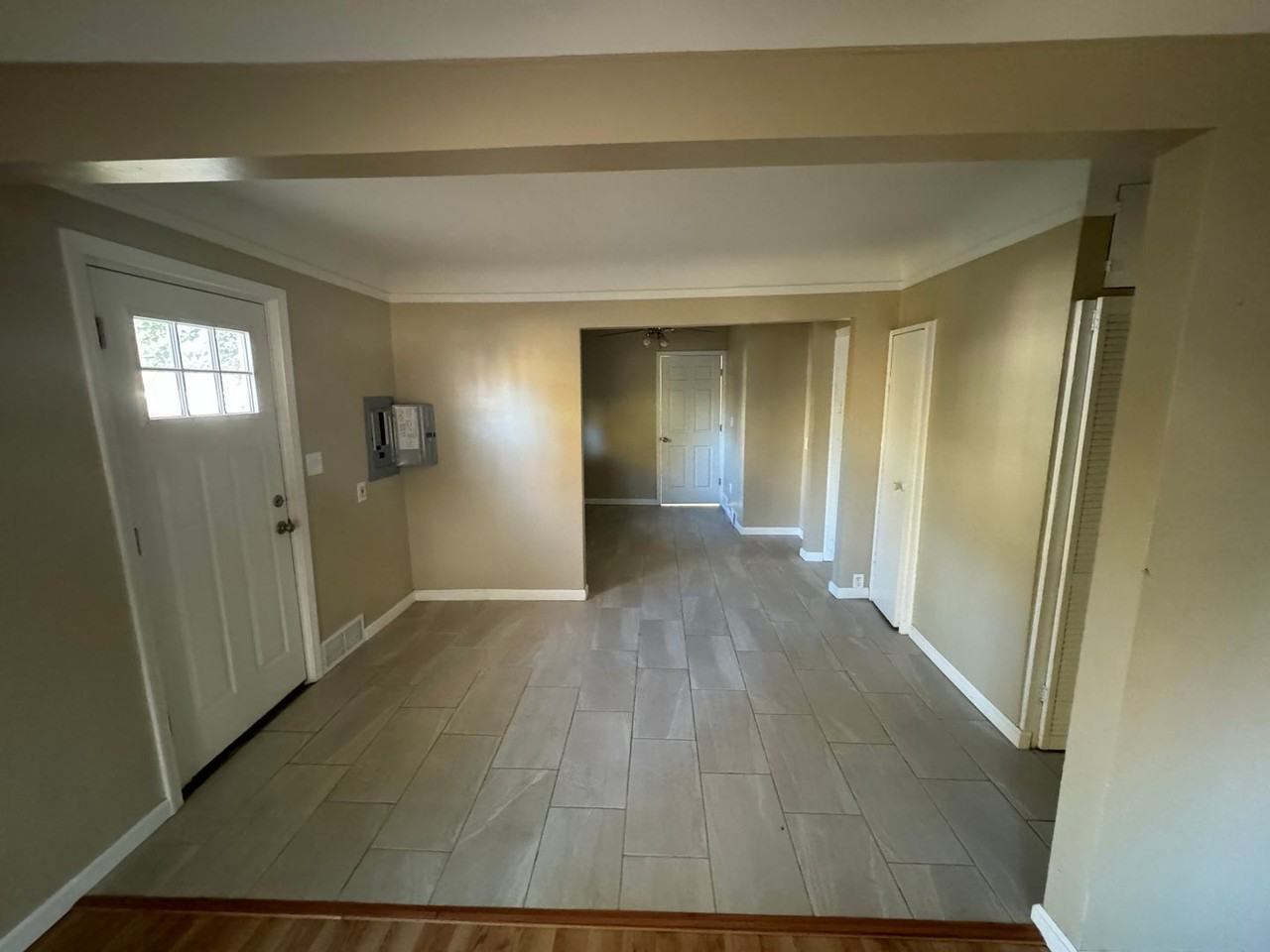 21408 Collingham Ave - Photo 5 of 12