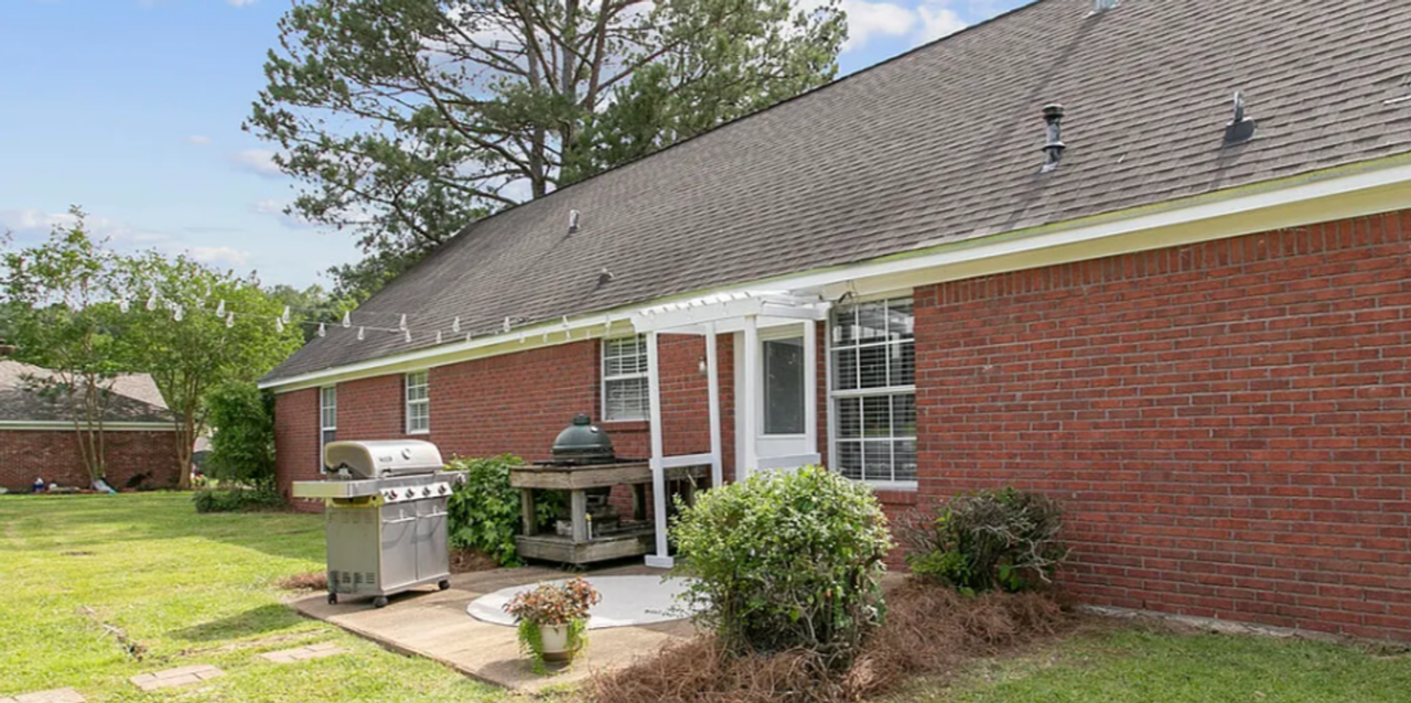 218 Azalea Cir - Photo 2 of 21