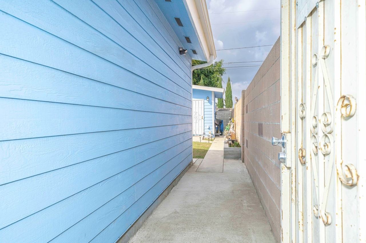 13613 Silverbow Ave - Photo 2 of 22