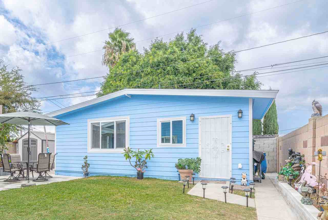 13613 Silverbow Ave - Photo 3 of 22