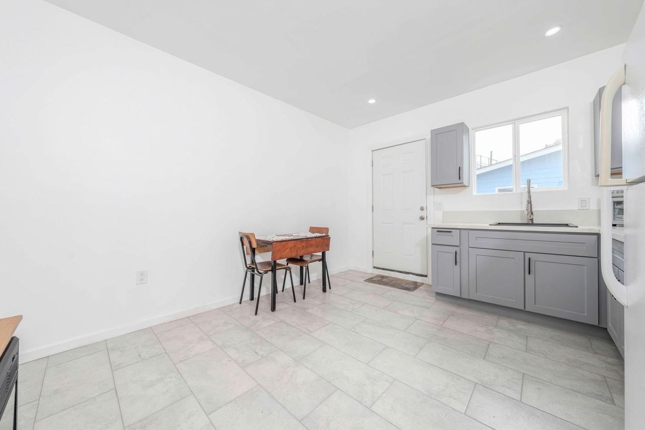 13613 Silverbow Ave - Photo 6 of 22