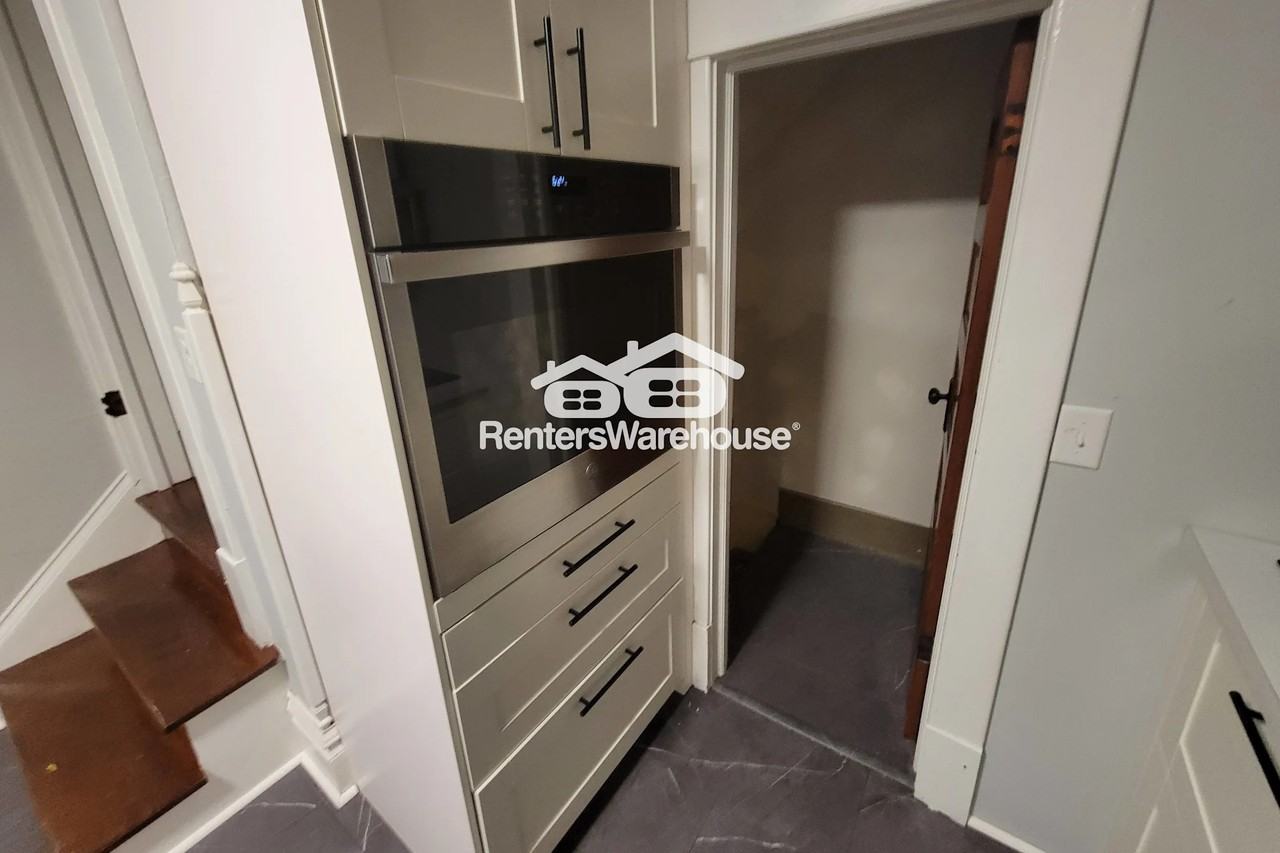 314 Saint Olaf Ave - Photo 3 of 25