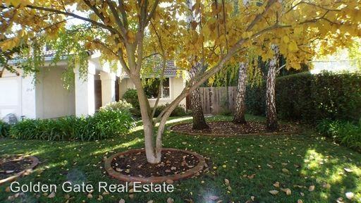 2718 Lavender Dr - Photo 3 of 31