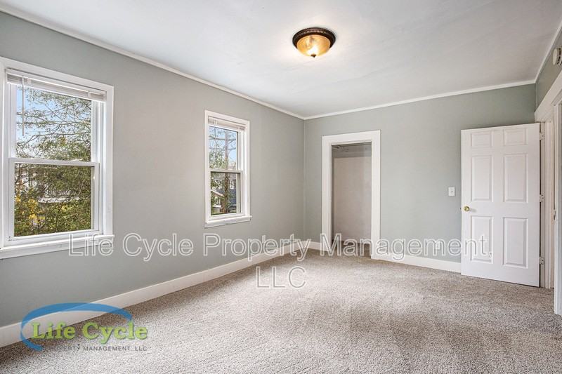 940 Mcreynolds Ave Nw - Photo 6 of 17