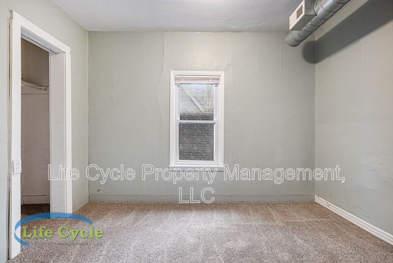 940 Mcreynolds Ave Nw - Photo 7 of 17