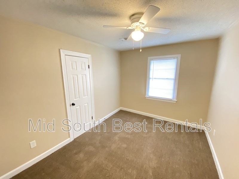 802 Frayser Dr - Photo 4 of 8