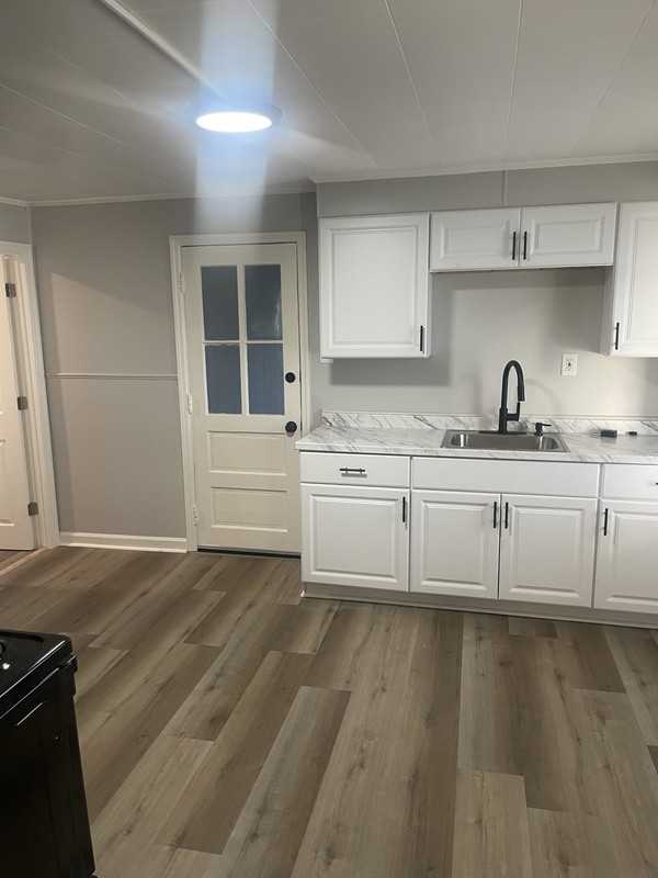 1411 5th Ave - Photo 3 of 10