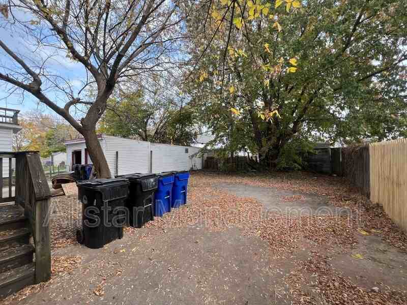 3043 West Blvd #UP - Photo 2 of 25