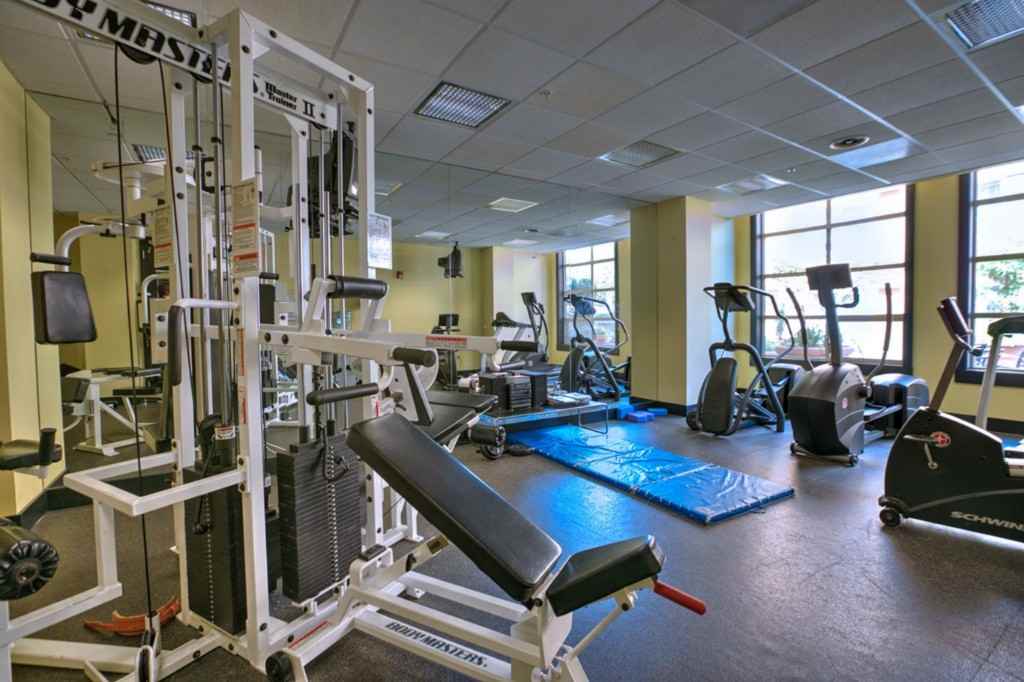 118 107th Ave Ne #B215 - Photo 3 of 10