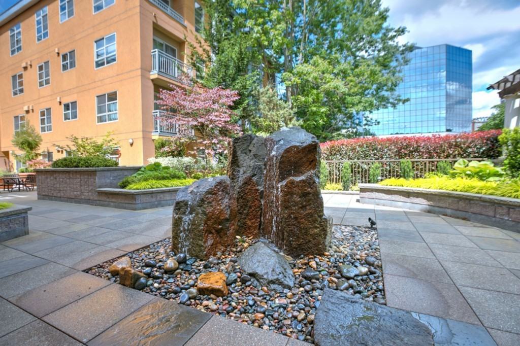 118 107th Ave Ne #B215 - Photo 7 of 10