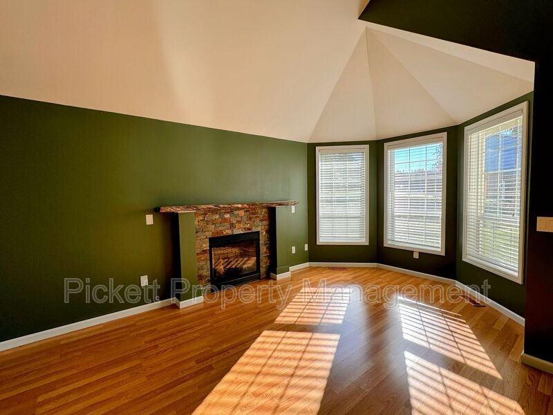 4249 Se Fairway Cir - Photo 2 of 14