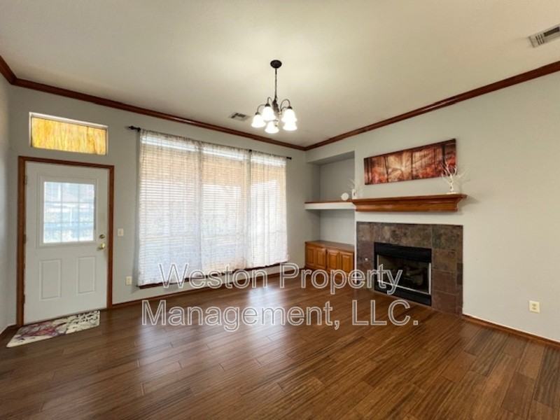 12312 Village Ln - Photo 2 of 13