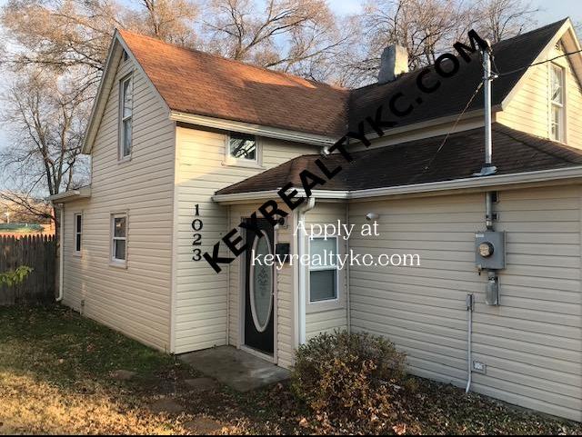 1023 S Woodland Ave - Photo 2 of 26