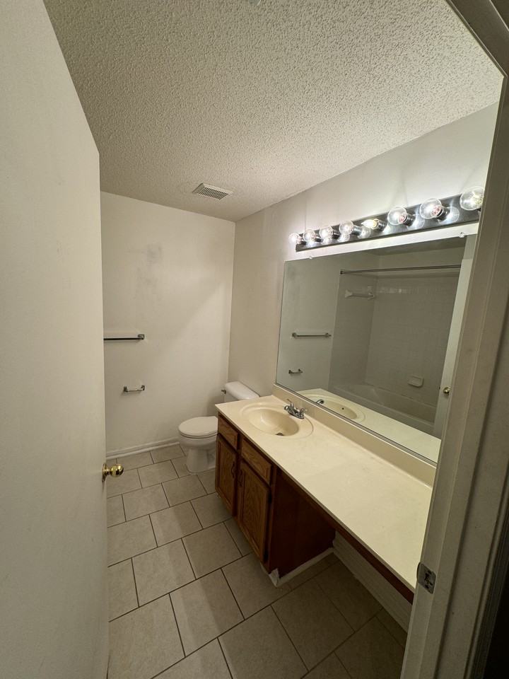 451 Adkins Arch - Photo 2 of 50