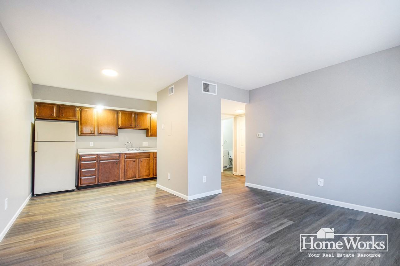 1267 Kinyon St - Photo 2 of 15