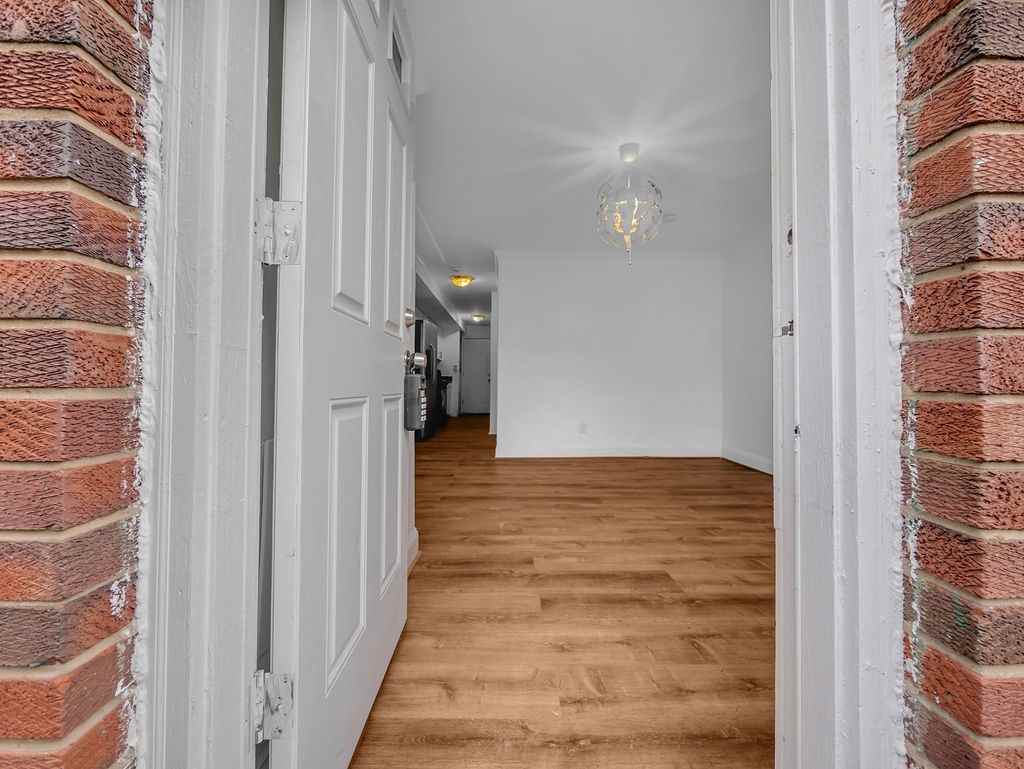 1701 Montello Ave Ne - Photo 4 of 25