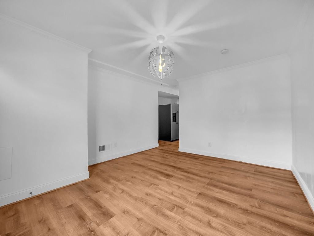 1701 Montello Ave Ne - Photo 5 of 25