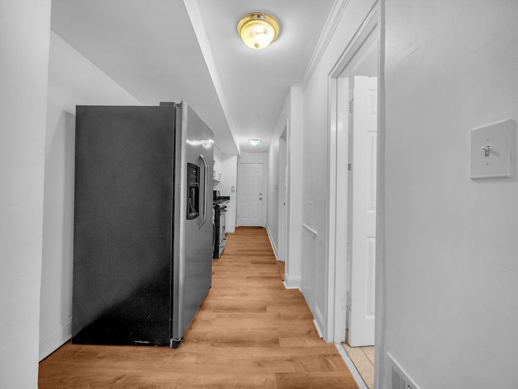 1701 Montello Ave Ne - Photo 7 of 25