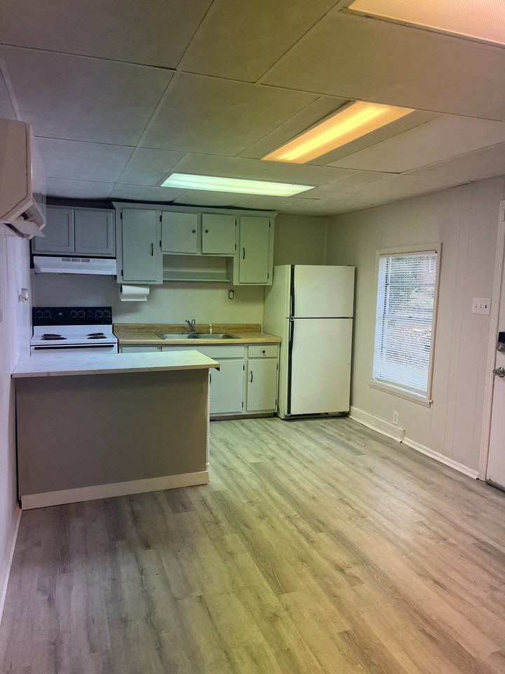 2116 Crosley St #REAR - Photo 2 of 16