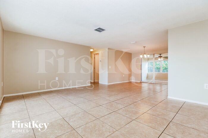 6927 Mesa Verde St - Photo 2 of 15