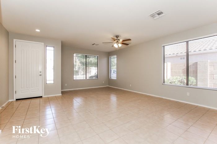 9161 W Runion Dr - Photo 2 of 15