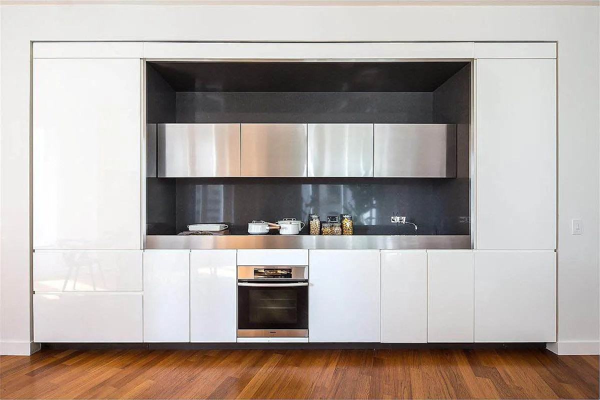 William St #16H - Photo 2 of 7