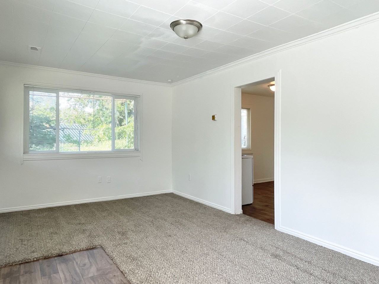 307 N 100 W - Photo 4 of 13
