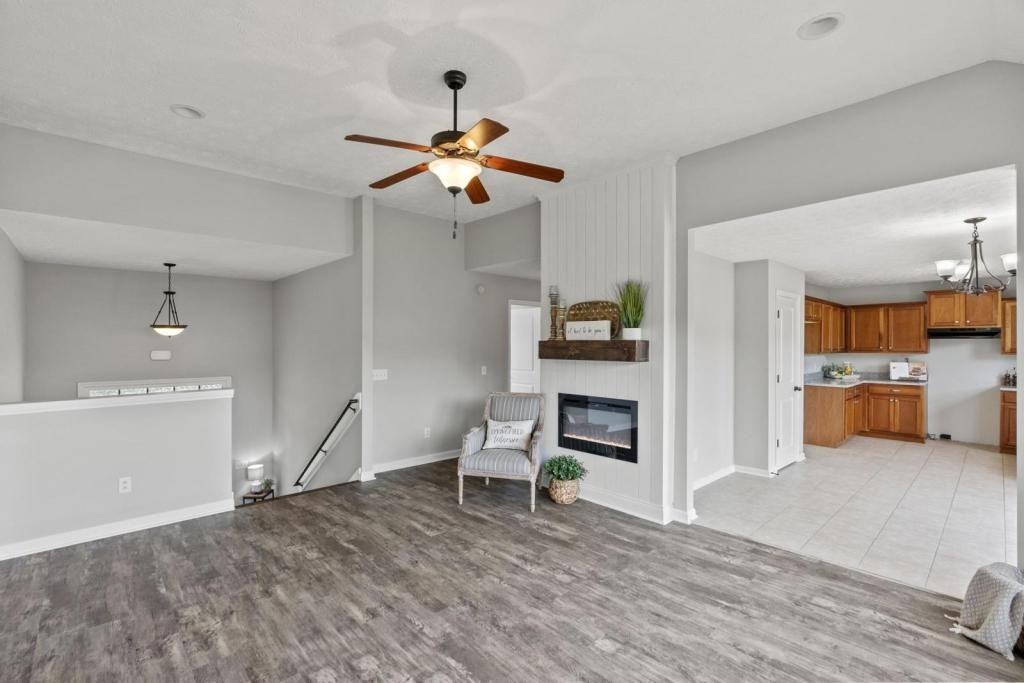 444 Berry Cir - Photo 2 of 16