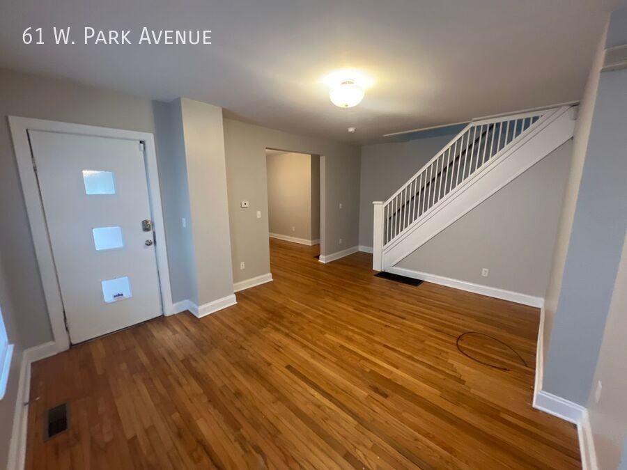 61 W Park Ave - Photo 3 of 41