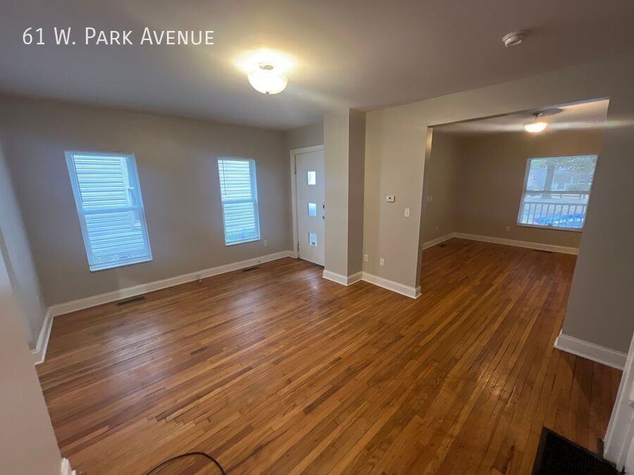 61 W Park Ave - Photo 4 of 41