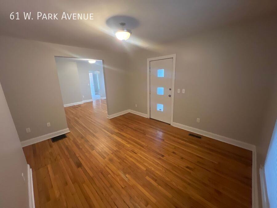 61 W Park Ave - Photo 5 of 41