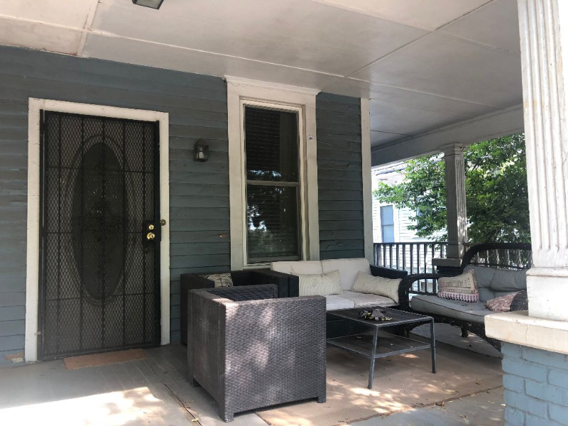 674 Boulevard Se - Photo 2 of 10