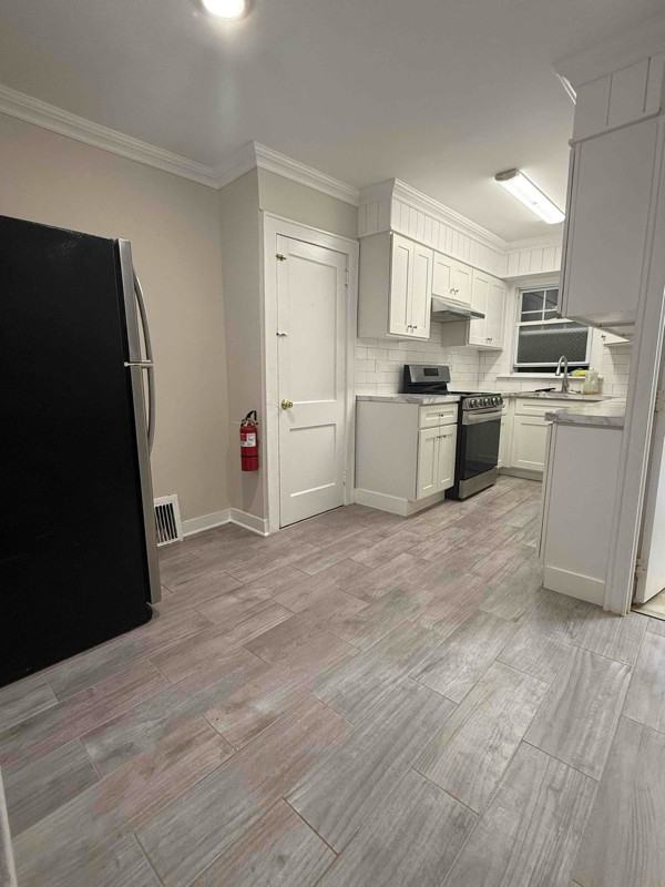 331 Winfield Ter #1 - Photo 7 of 8