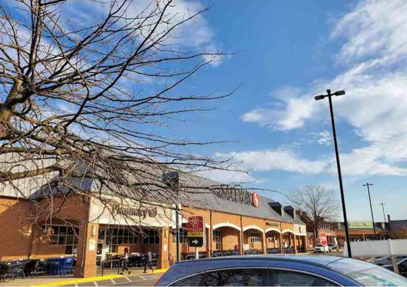 7716 Hanover Pkwy #302 - Photo 5 of 15