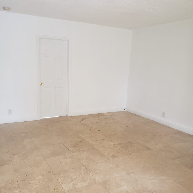 1429 Sw 9th St #8 - Photo 7 of 17