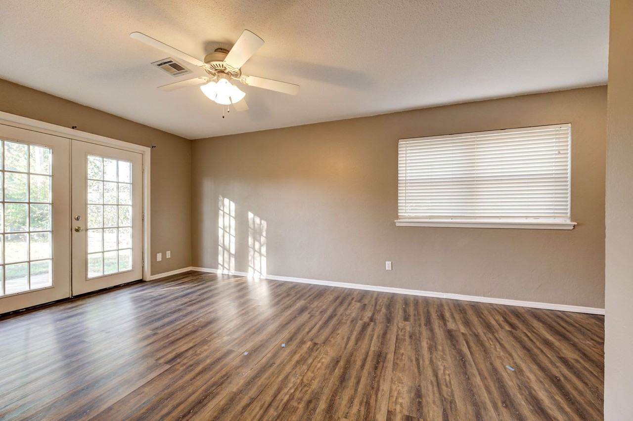 636 E 27th Pl - Photo 4 of 26