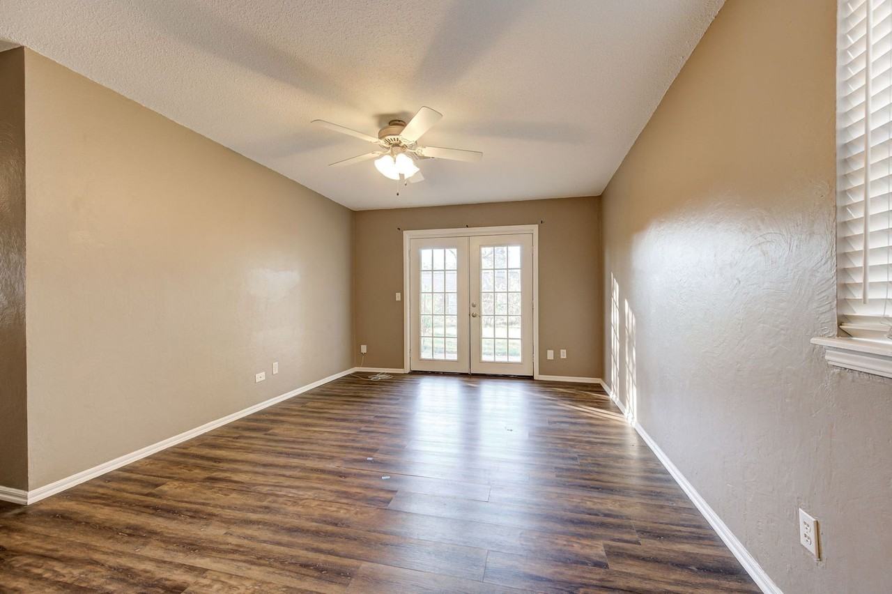 636 E 27th Pl - Photo 5 of 26