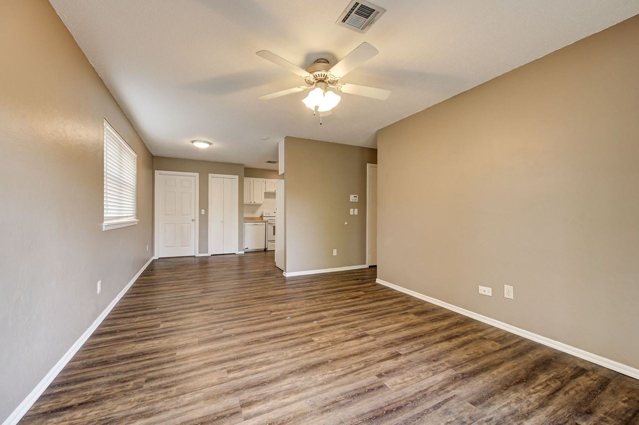 636 E 27th Pl - Photo 6 of 26